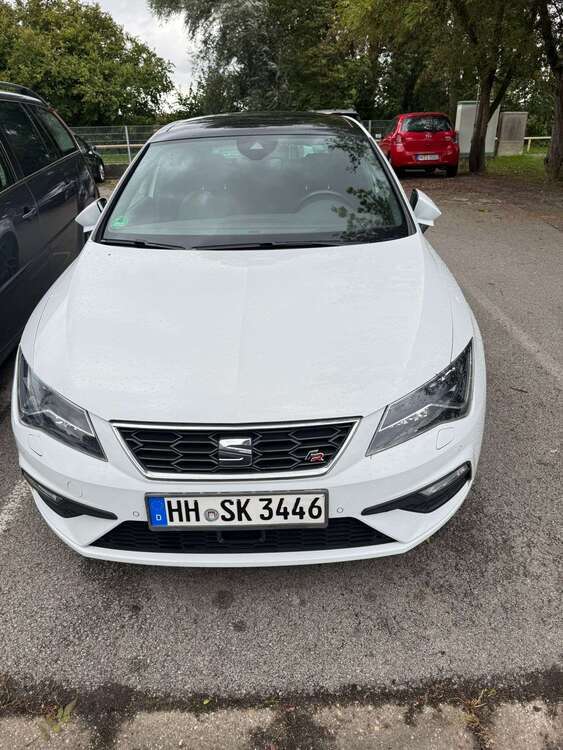 Seat Leon 99.400 km 12.500 € Hamburg 22547