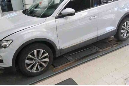 VW T-Roc 30.917 km 19.900 &euro; Saarbrücken 66121