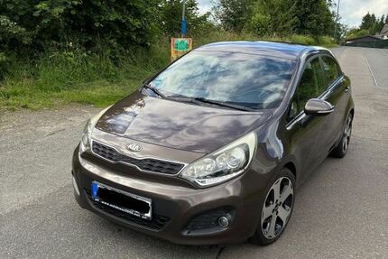 Kia Rio 132.000 km 5.490 &euro; Marienheide 51709