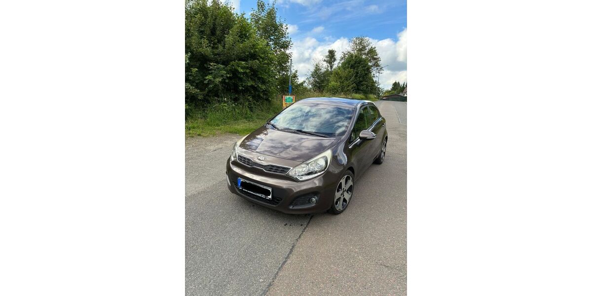 Kia Rio 132.000 km 5.490 &euro; Marienheide 51709