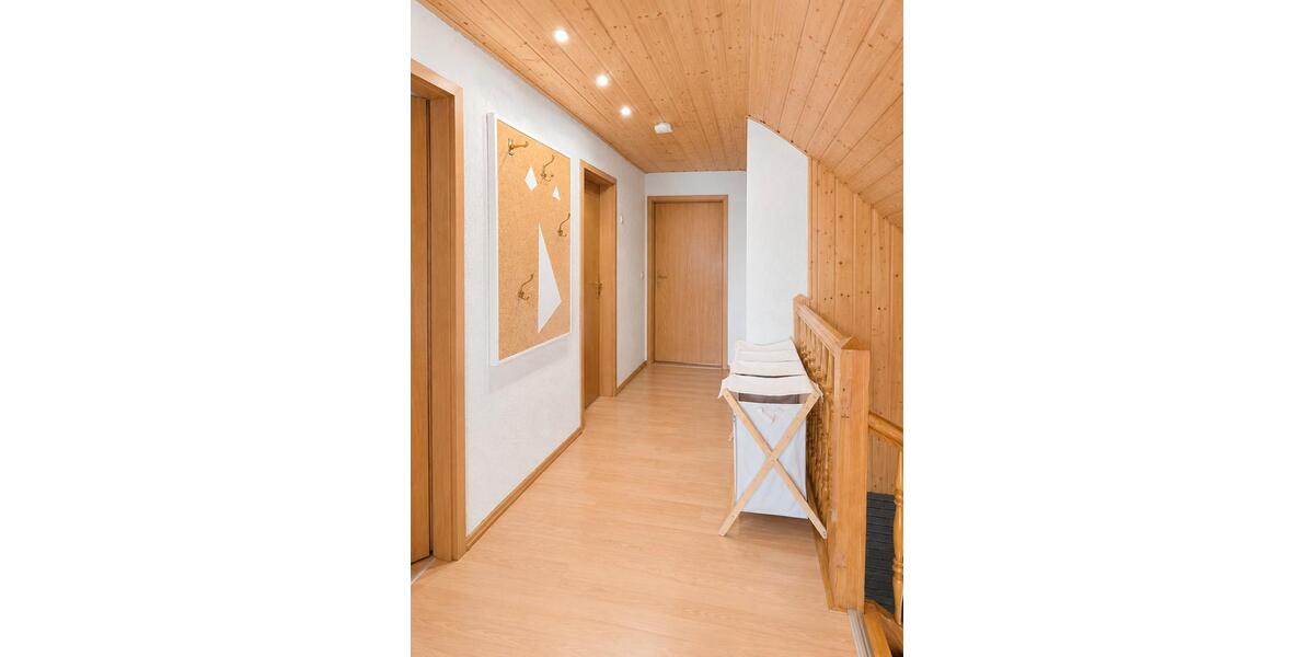 Einfamilienhaus Lenzen (Elbe) - 7 Zimmer, 180 m&sup2;, 568.000&euro; | Angebot:27086785