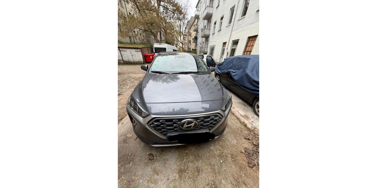 Hyundai IONIQ 45.800 km 14.500 &euro; Berlin 12163