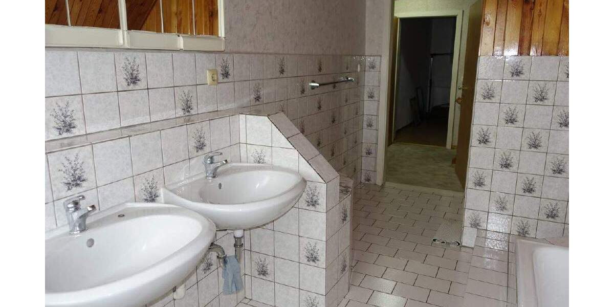 Einfamilienhaus Bad Liebenwerda Neuburxdorf - 5 Zimmer, 149 m&sup2;, 170.000&euro; | Angebot:25691468