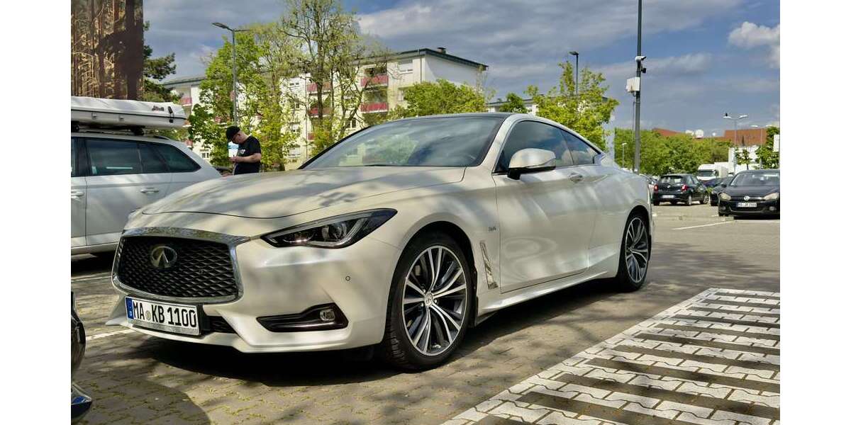 INFINITI Q60 141.121 km 18.999 &euro; Mannheim 68169