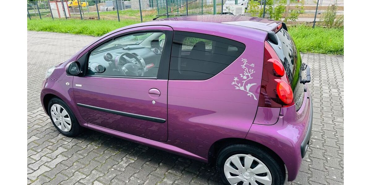 Peugeot 107 15.000 km 7.800 &euro; Berlin 13053