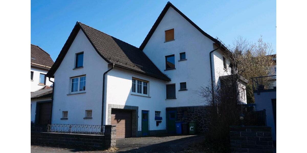 Einfamilienhaus Breidenbach - 7 Zimmer, 258 m&sup2;, 249.000&euro; | Angebot:26869708