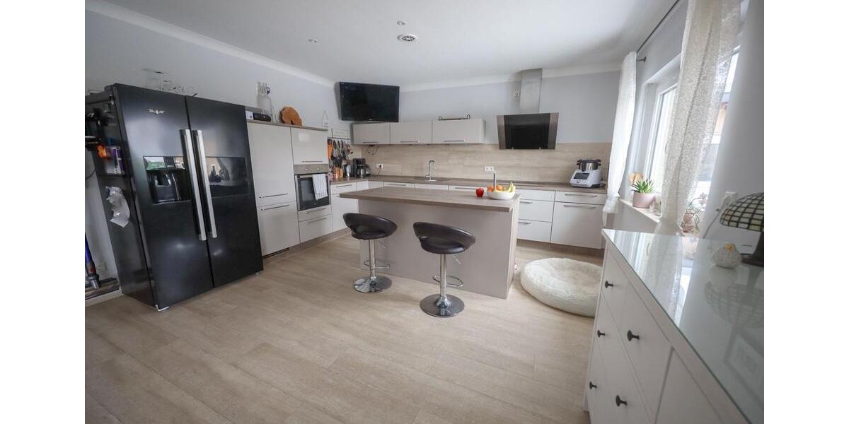 Einfamilienhaus Groß Grönau - 4 Zimmer, 125 m&sup2;, 2.200&euro; | Angebot:25419107