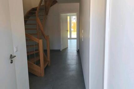 Haus Weeze - 4 Zimmer, 138 m&sup2;, 1.575&euro; | Angebot:26268366