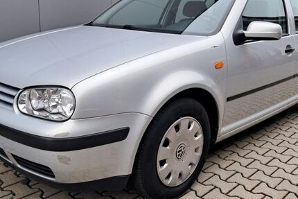 VW Golf 119.709 km 3.990 &euro; Schlüchtern 36381