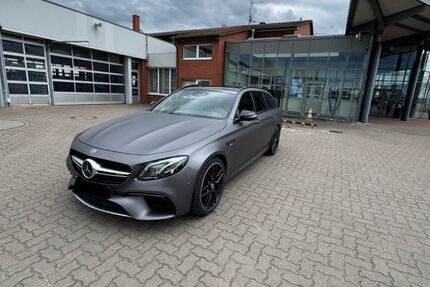 Mercedes E 63 AMG