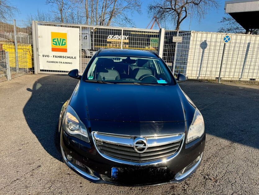 Opel Insignia 186.000 km 5.500 € Stuttgart 70378