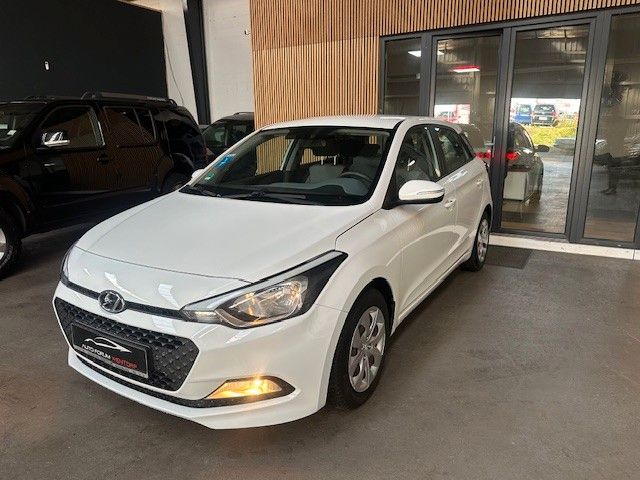 i20