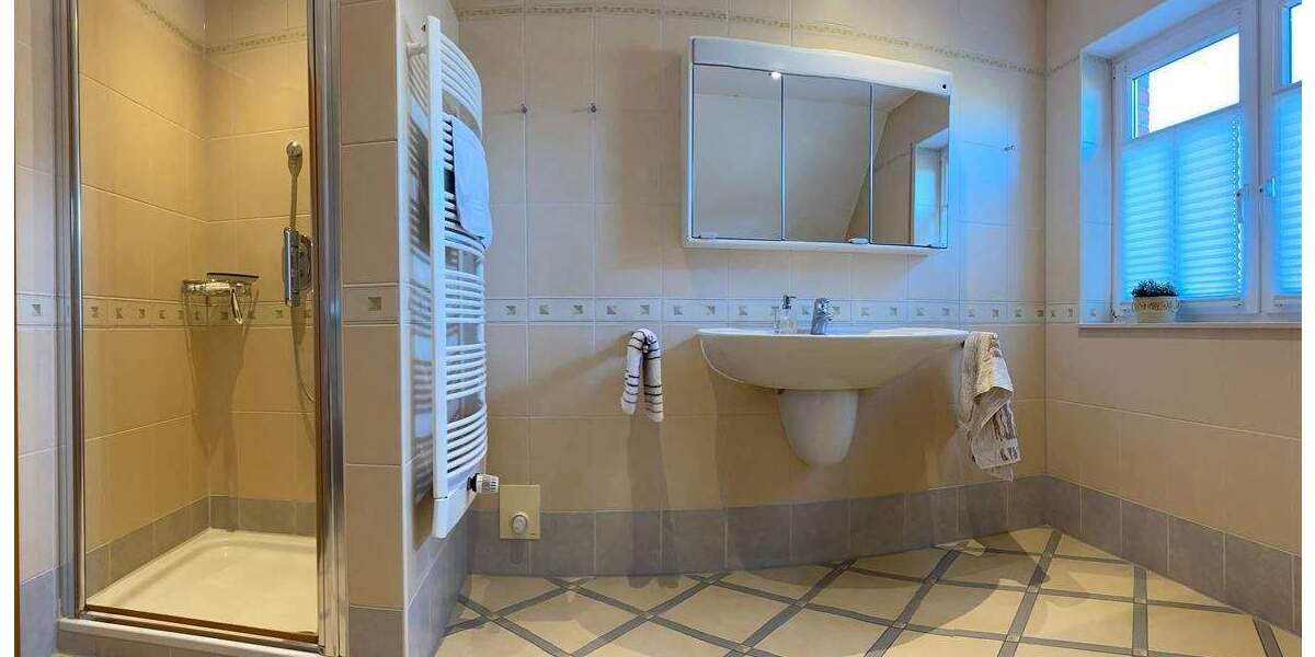 Mehrfamilienhaus, Wohnhaus Ganderkesee Heide - 4 Zimmer, 157 m&sup2;, 1.680&euro; | Angebot:25957290