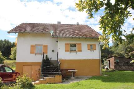 RESERVIERT - Charmantes vollmöbliertes Einfamilienhaus mit großem Garten in ruhiger Lage 5 zimmer