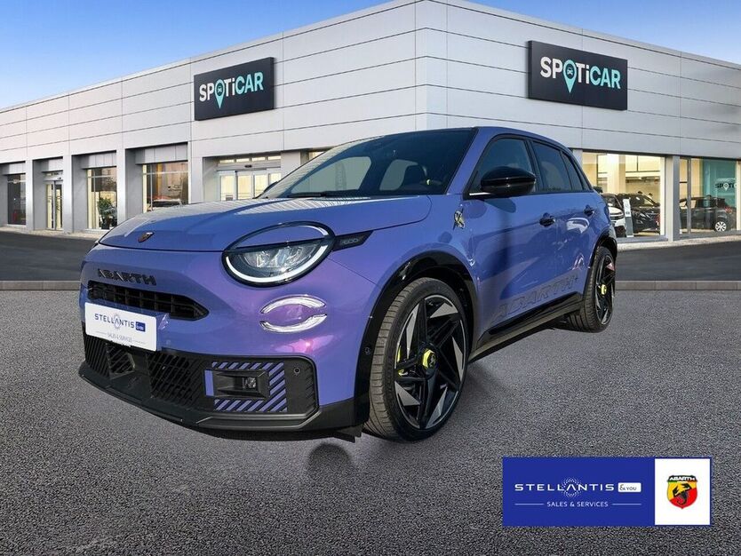 Abarth 600e 2.836 km 40.990 € Hamburg 20537