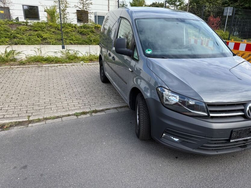 VW Caddy 588.000 km 4.700 € Grevenbroich 41515