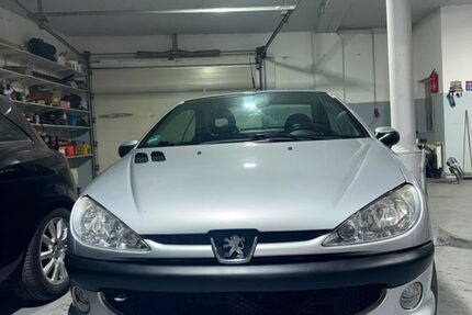 Peugeot 206 144.523 km 2.650 &euro; Gelsenkirchen 45879
