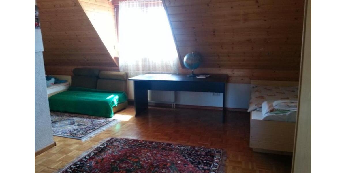 Dachgeschoßwohnung Neuenburg am Rhein - 3 Zimmer, 84 m&sup2;, 1.100&euro; | Angebot:26339926
