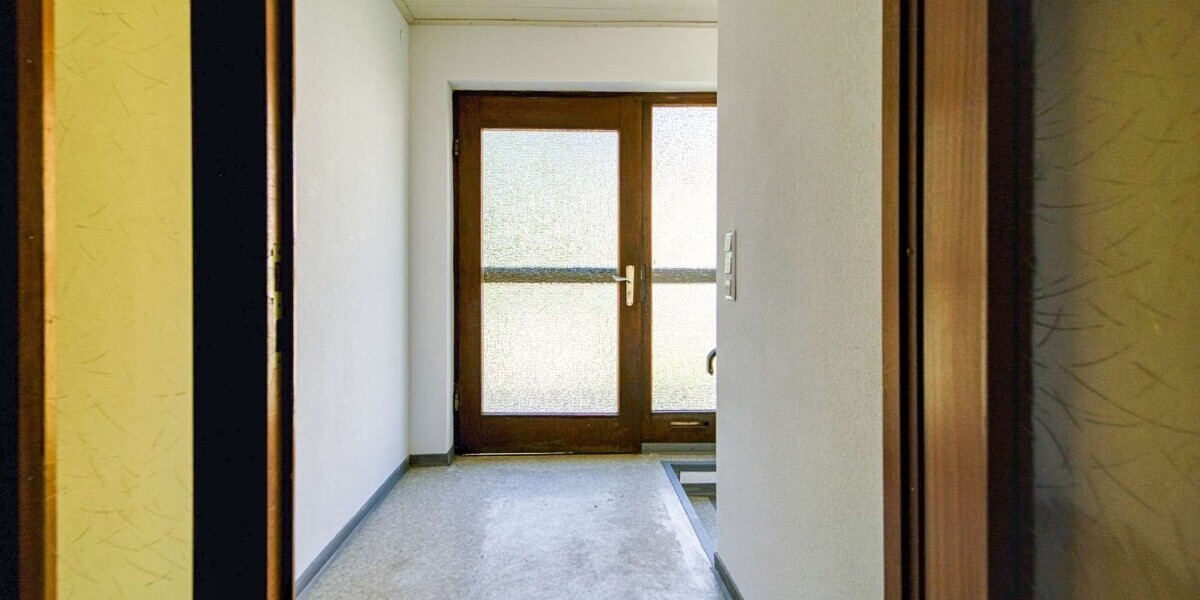 Bungalow Einfamilienhaus in ruhiger Lage (mit zweiter Wohnung zum separaten Kauf) - Einfamilienhaus Schmelz | Angebot:27098110
