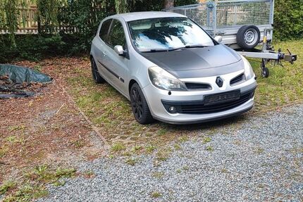 Renault Clio 254.000 km 999 &euro; Gera 07551