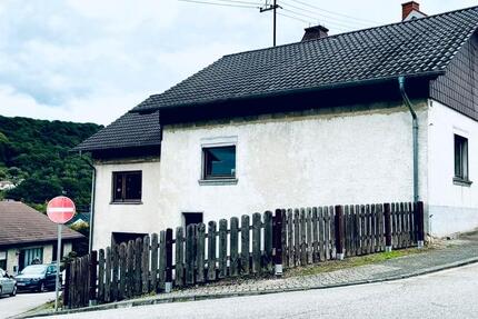 Haus Schmelz - 6 Zimmer, 150 m&sup2;, 89.000&euro; | Angebot:27117405