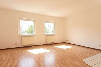 Wohnung zum Mieten in Jena 370 € 35.18 m²
