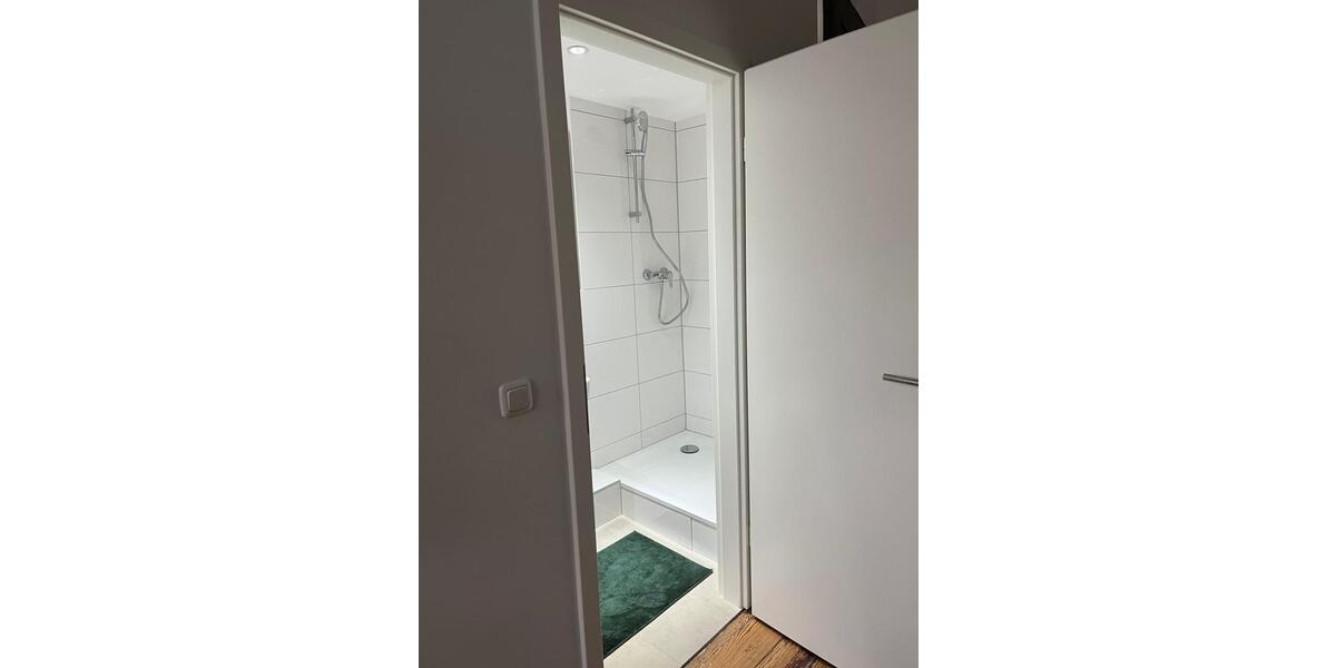 Etagenwohnung Bonn Poppelsdorf - 1 Zimmer, 20 m&sup2;, 780&euro; | Angebot:26001835