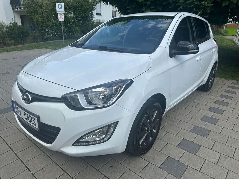 i20