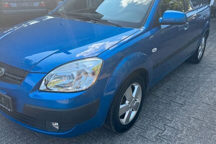 Kia Rio 140.956 km 2.990 &euro; Tangstedt/Kreis Pinneberg 25499