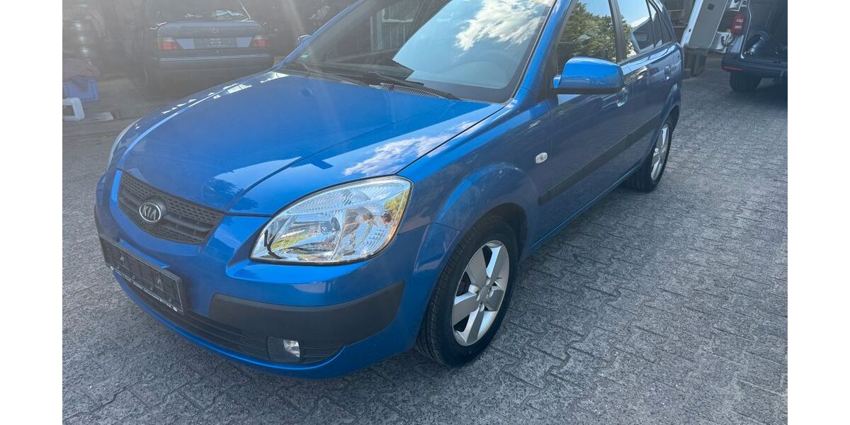 Kia Rio 140.956 km 2.990 &euro; Tangstedt/Kreis Pinneberg 25499