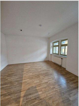 Etagenwohnung Gotha - 3 Zimmer, 73 m&sup2;, 455&euro; | Angebot:26005411