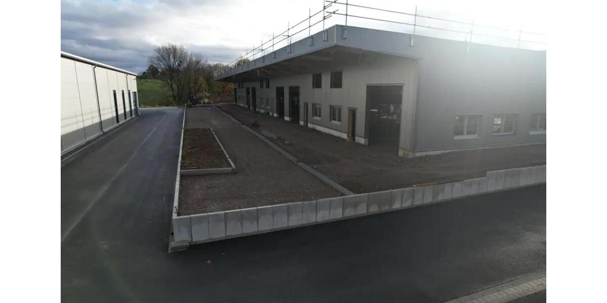 Neue Werkhallenanlage - Hallen mit 142qm, 189qm oder 331qm zimmer