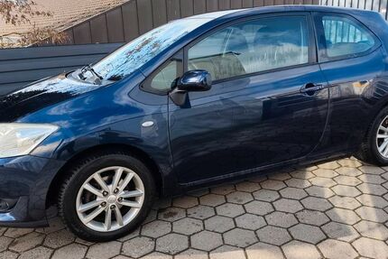 Toyota Auris 208.500 km 3.300 &euro; Hamburg 22179