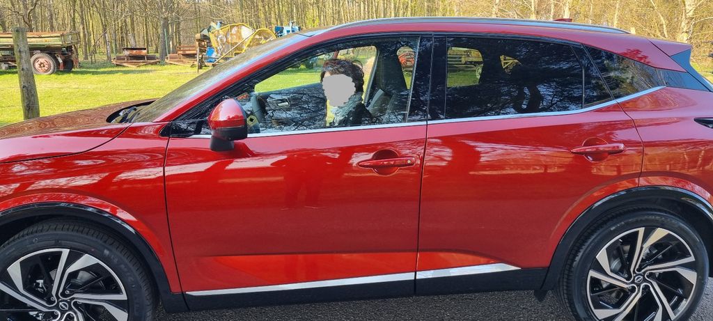 Nissan Qashqai 14.000 km 28.900 &euro; Ribnitz Damgarten 18311