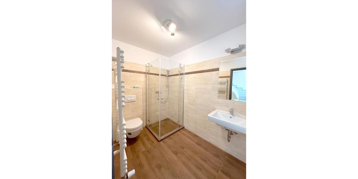 Etagenwohnung Hengersberg - 6 Zimmer, 178 m&sup2;, 650.000&euro; | Angebot:26116154