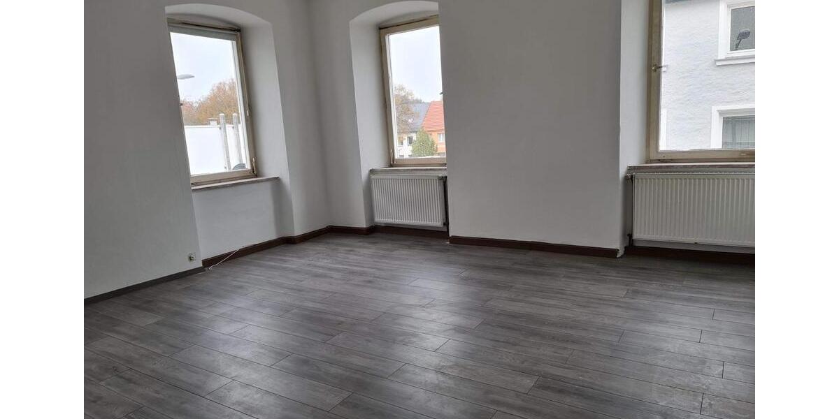 Etagenwohnung Helmbrechts - 4 Zimmer, 120 m&sup2;, 800&euro; | Angebot:25174918