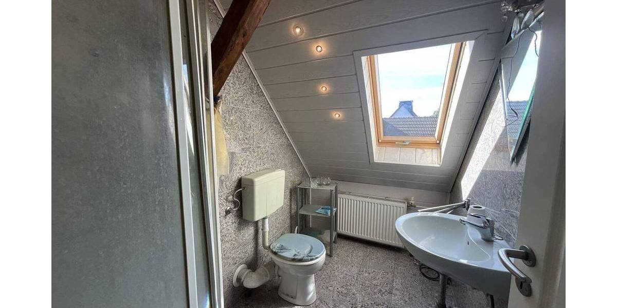Einfamilienhaus Schenkendöbern Sembten - 7 Zimmer, 188 m&sup2;, 79.000&euro; | Angebot:25685823