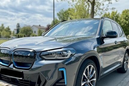 BMW iX3 45.000 km 46.900 &euro; Pullach im Isartal 82049