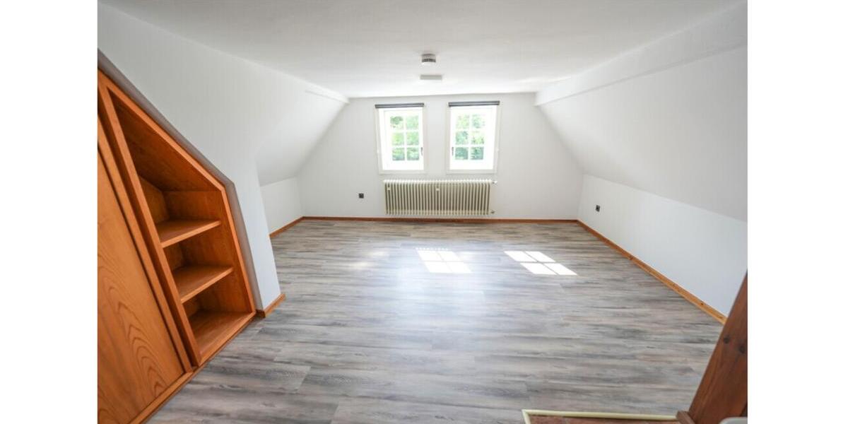 Einfamilienhaus Rödental - 6 Zimmer, 244 m&sup2;, 1.400&euro; | Angebot:24722789