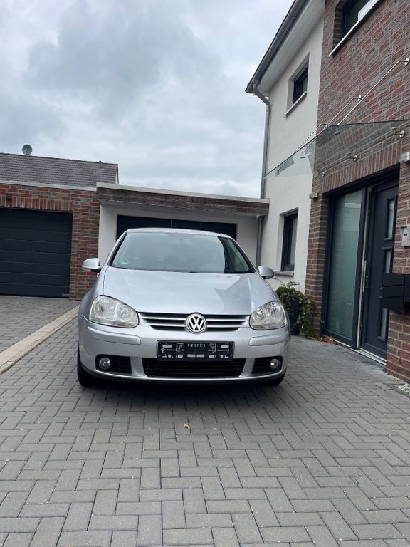 VW Golf 194.000 km 2.900 € Laatzen 30880