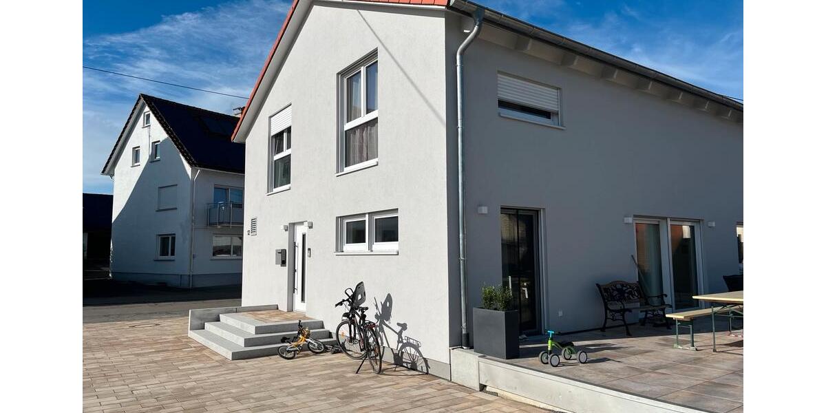 Einfamilienhaus Meßstetten - 6.5 Zimmer, 204 m&sup2;, 1.590&euro; | Angebot:24444438