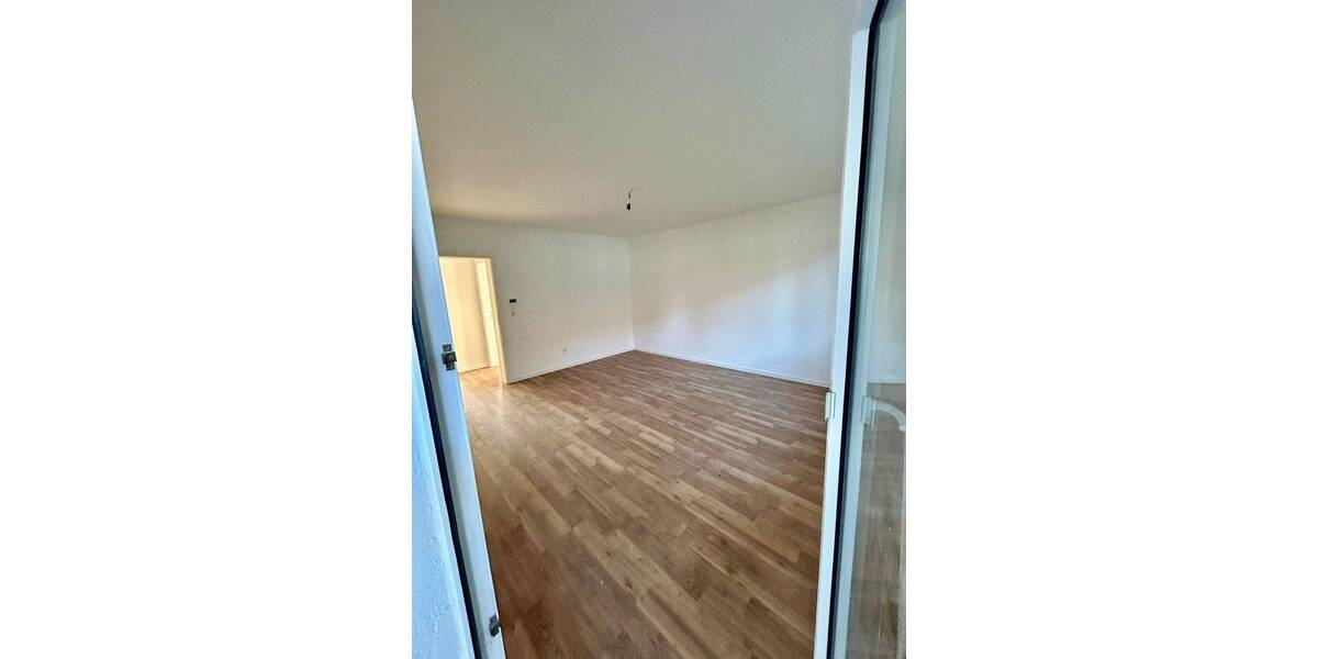 Attraktives 12-Familienhaus in begehrter UNI-LAGE ! Solides Investment mit Entwicklungspotenzial ! 3 zimmer