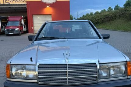 Mercedes-Benz 190 145.000 km 3.200 € Eschborn 65760