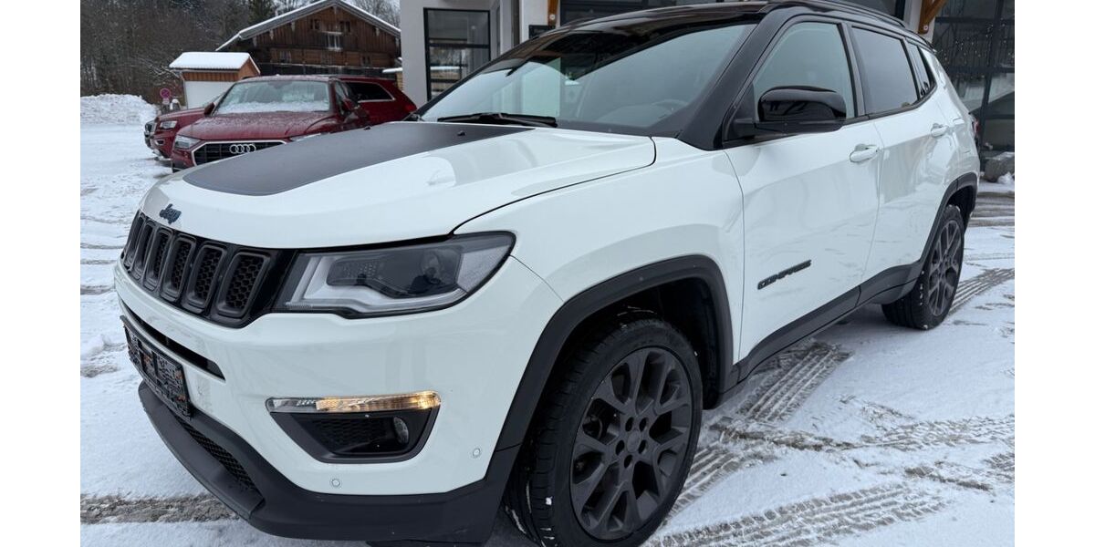 Jeep Compass 152.000 km 16.999 &euro; Lenggries 83661