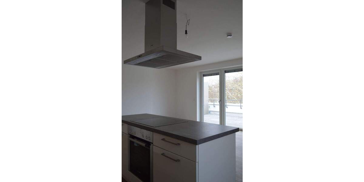 2-Zimmer-Penthouse inkl. Einbauküche mit Kochinsel 2 zimmer