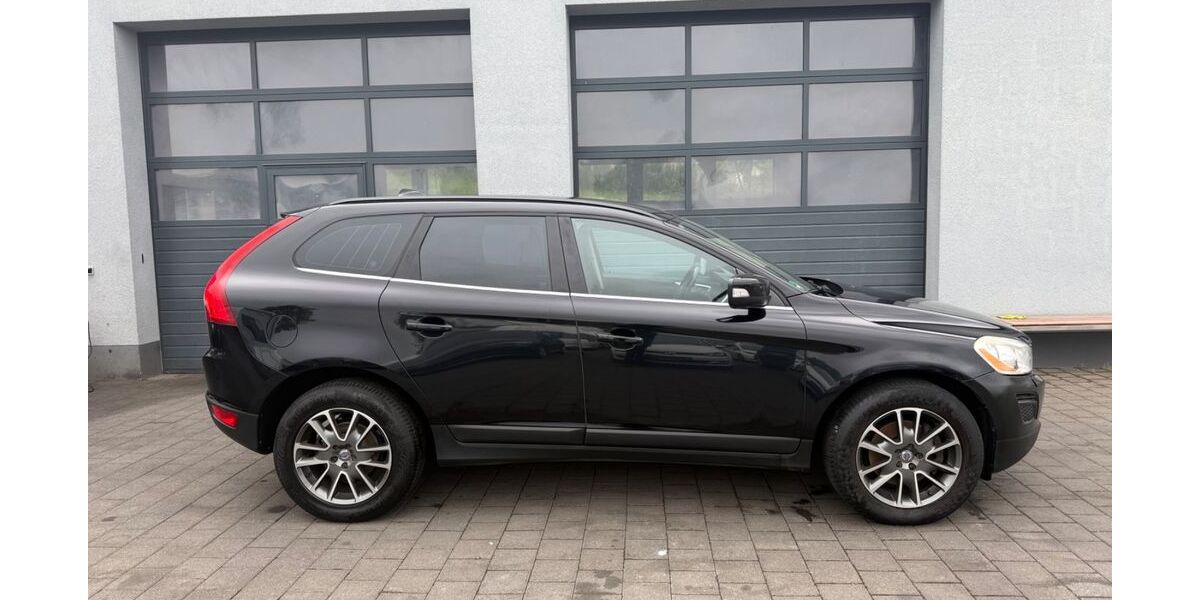 Volvo XC60 302.000 km 7.900 &euro; Tünsdorf 66693