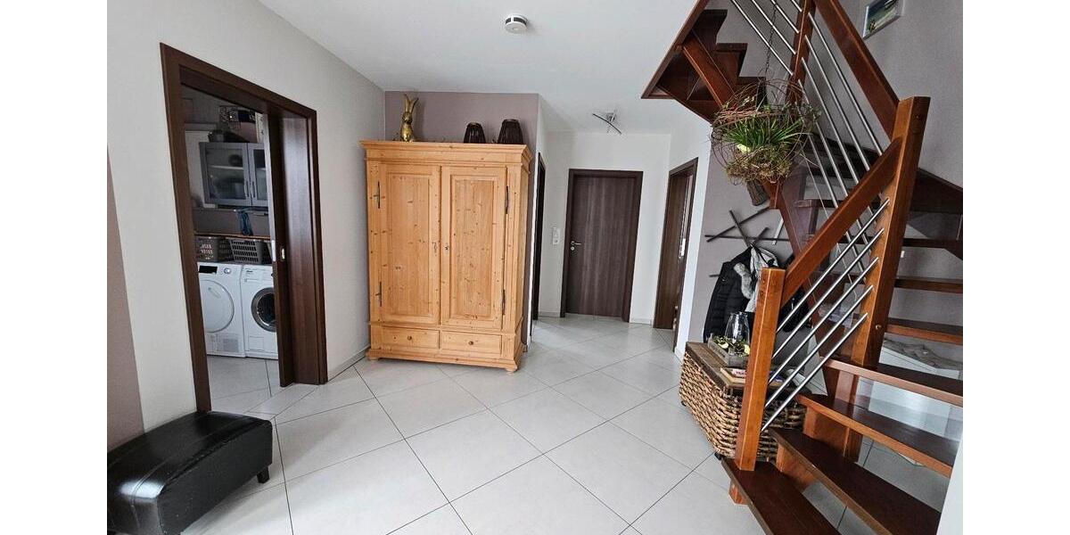 Einfamilienhaus Hüllhorst - 6 Zimmer, 193 m&sup2;, 570.000&euro; | Angebot:27141146