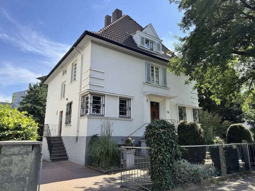 Haus zum Kaufen in Herford 574.000 € 261.6 m²