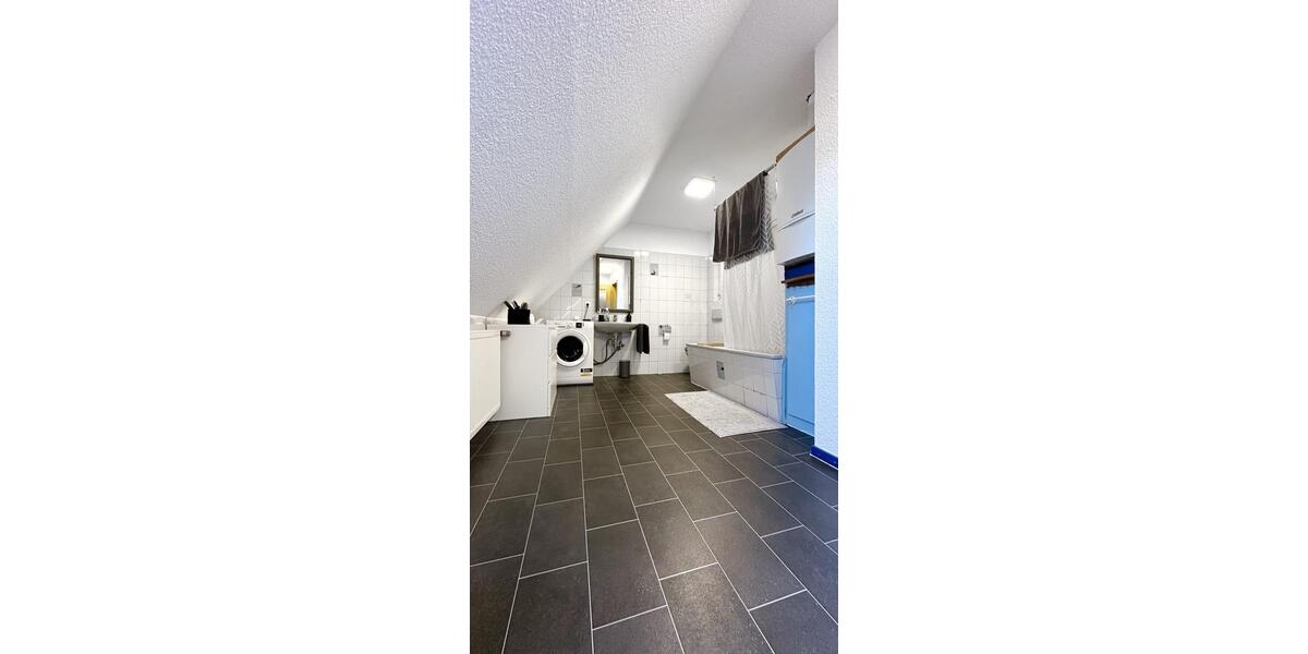 Dachgeschoßwohnung Gevelsberg - 2 Zimmer, 64 m&sup2;, 512&euro; | Angebot:25045410