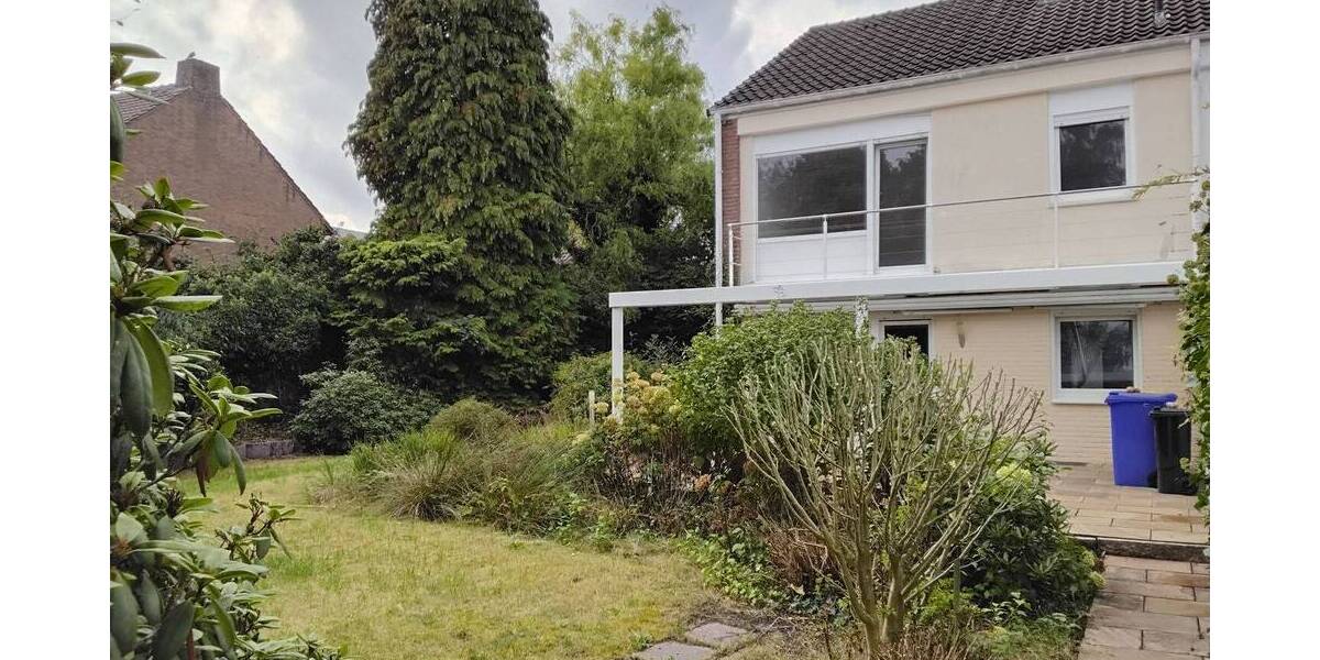 ***BÜSCHER IMMOBILIEN*** RESERVIERT!!! Geräumiges Reihenendhaus mit Vollkeller und 5 Zimmern auf einem Erbpachtgrundstück in zentrumsnaher Wohnlage 5 zimmer